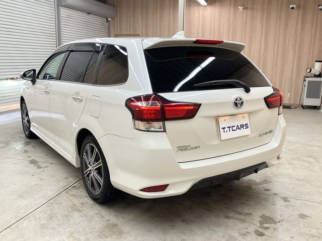 TOYOTA COROLLA FIELDER HYBRID 2015