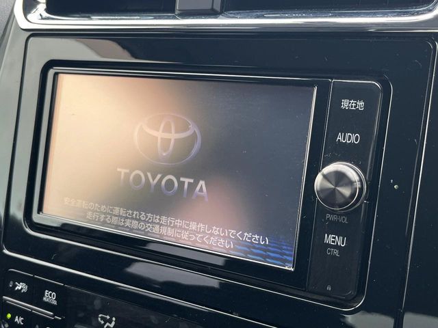 TOYOTA PRIUS 2017
