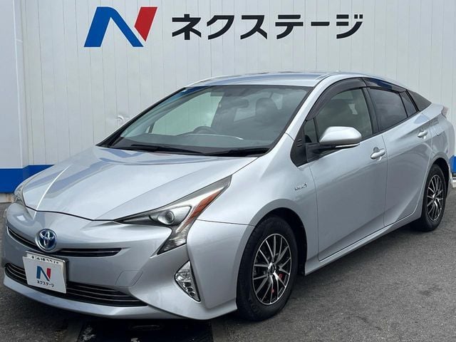 TOYOTA PRIUS 2017