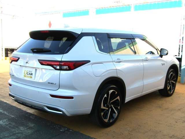 MITSUBISHI OUTLANDER PHEV 2023