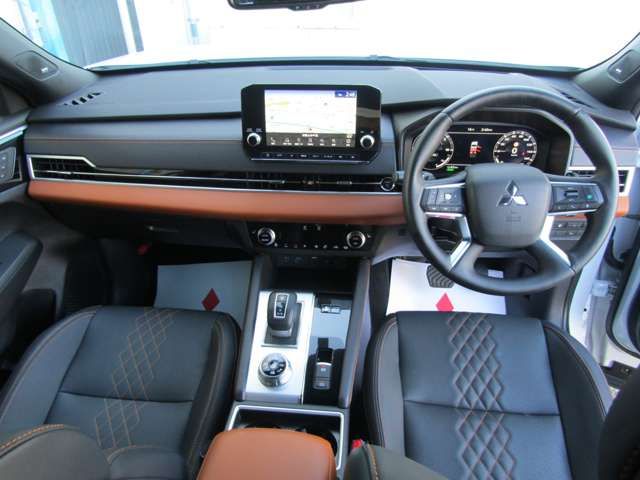 MITSUBISHI OUTLANDER PHEV 2023