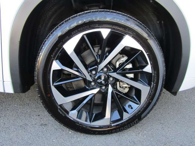 MITSUBISHI OUTLANDER PHEV 2023