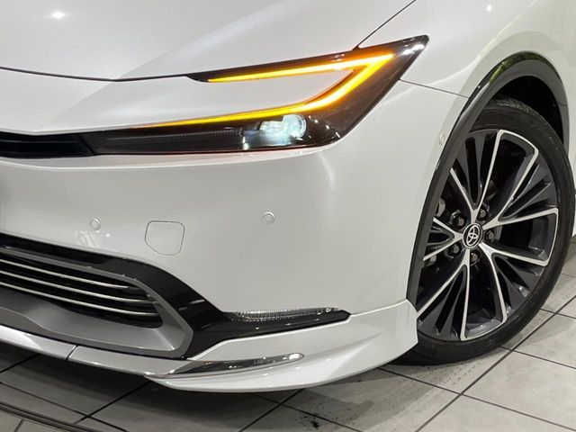 TOYOTA PRIUS 4WD 2023