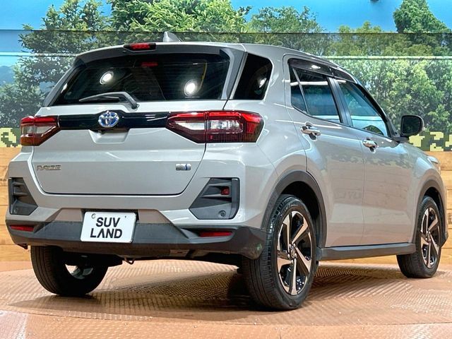 TOYOTA RAIZE HYBRID 2022