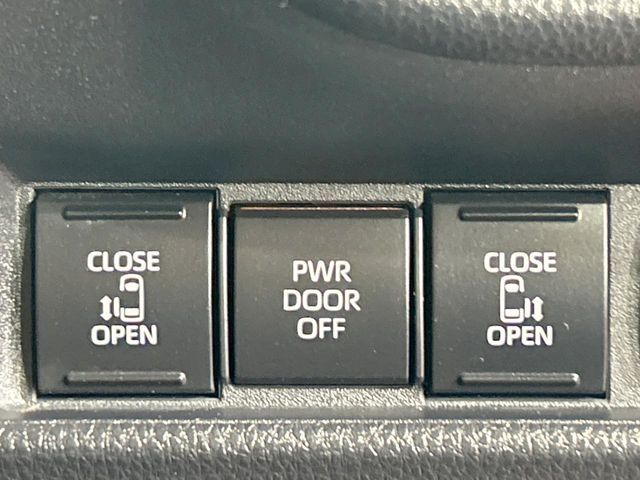 TOYOTA SIENTA HYBRID 2023