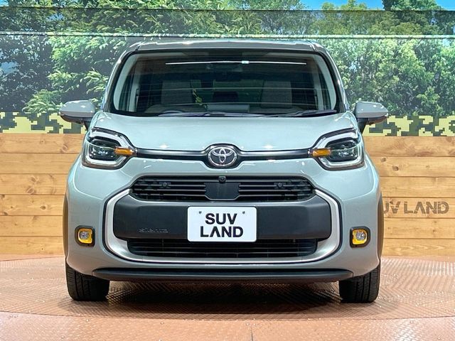 TOYOTA SIENTA HYBRID 2023