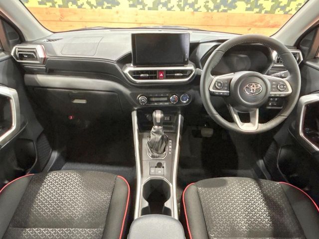 TOYOTA RAIZE HYBRID 2025