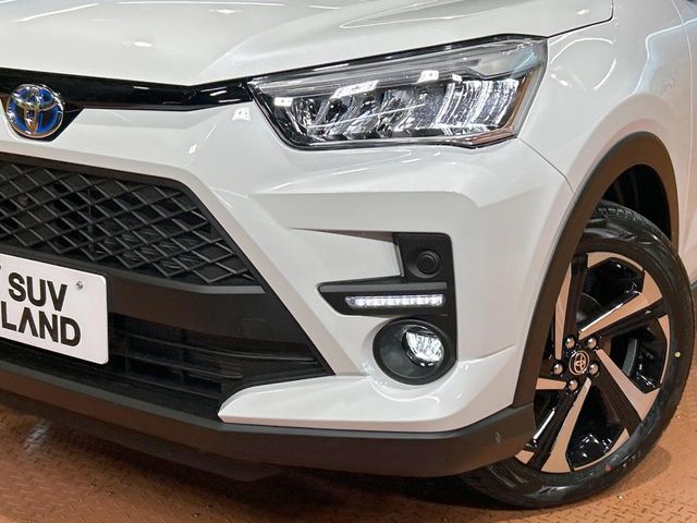 TOYOTA RAIZE HYBRID 2025