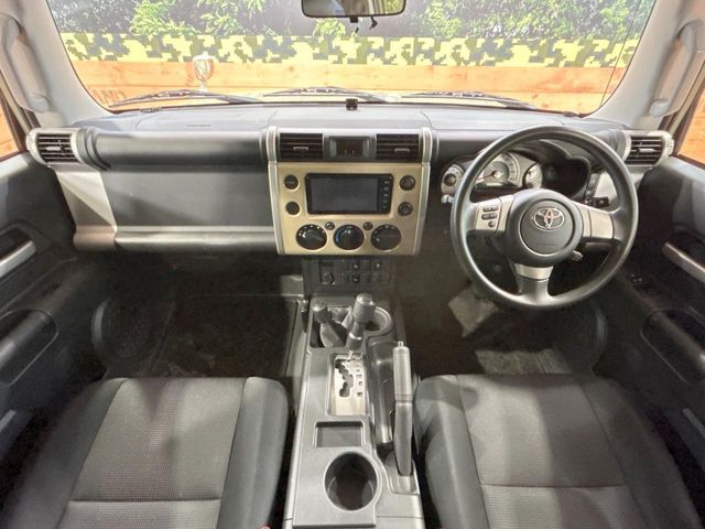 TOYOTA FJ CRUISER 4WD 2015