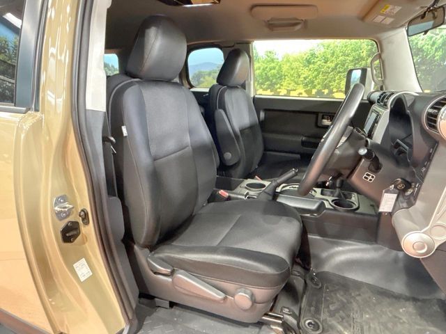 TOYOTA FJ CRUISER 4WD 2015