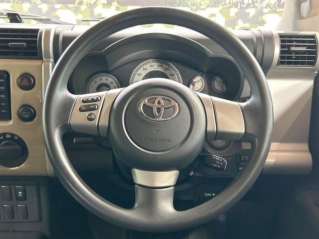 TOYOTA FJ CRUISER 4WD 2015