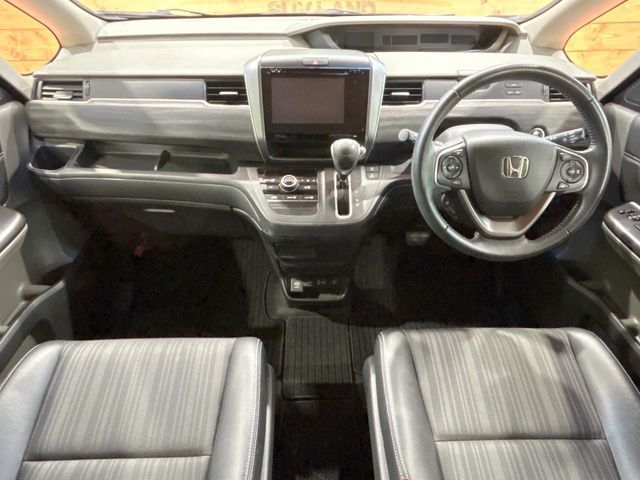 HONDA FREED 2016