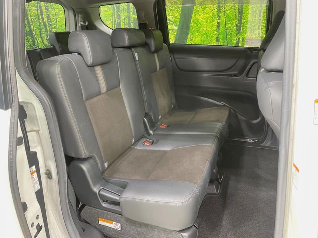 TOYOTA SIENTA HYBRID 2019