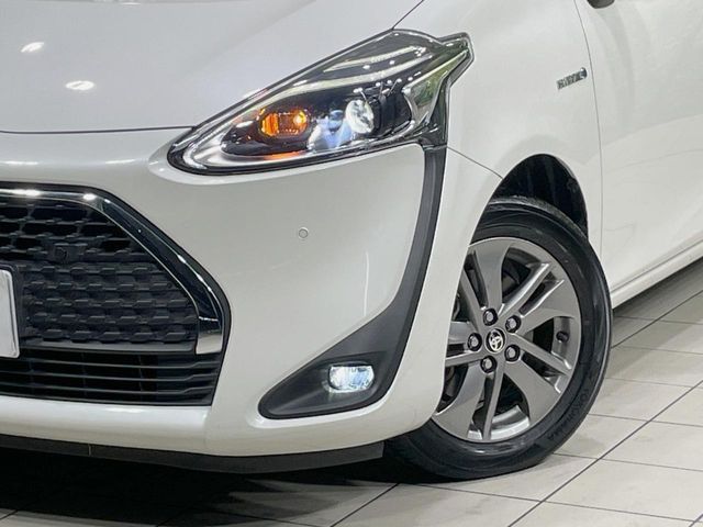 TOYOTA SIENTA HYBRID 2019