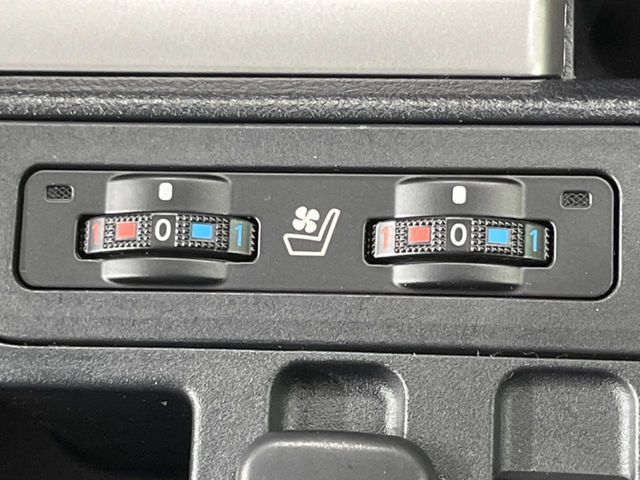 TOYOTA LANDCRUISER PRADO 2022