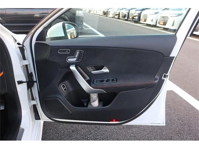 MERCEDES BENZ MERCEDES BENZ A class sedan 2020