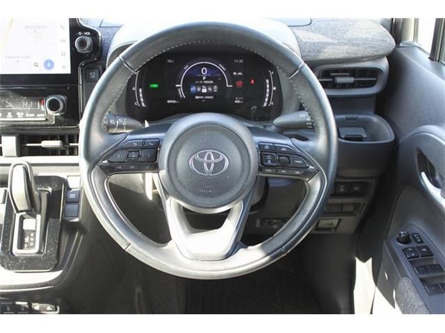 TOYOTA SIENTA HYBRID 2022