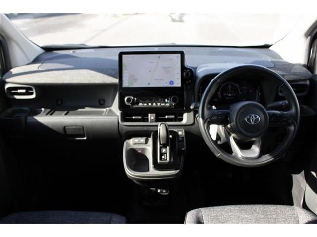 TOYOTA SIENTA HYBRID 2022