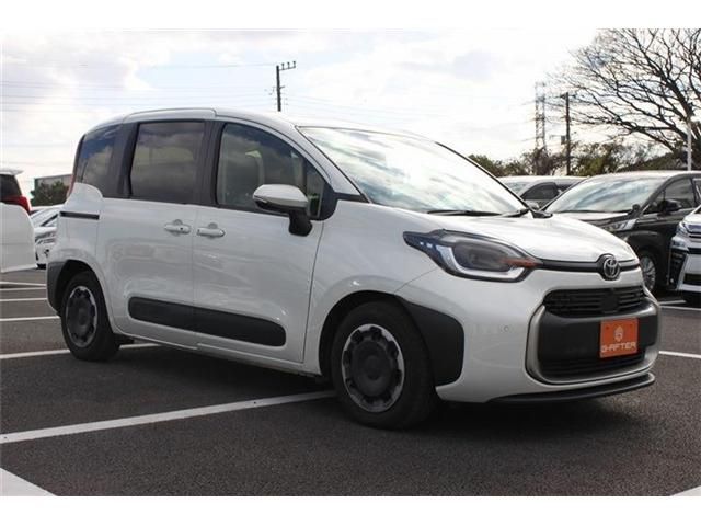 TOYOTA SIENTA HYBRID 2022