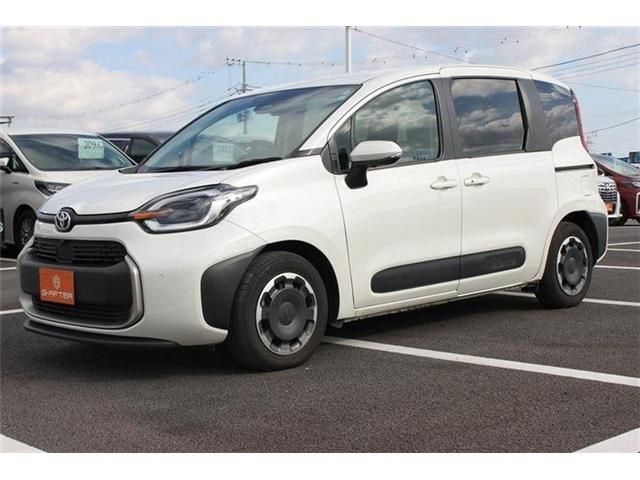 TOYOTA SIENTA HYBRID 2022