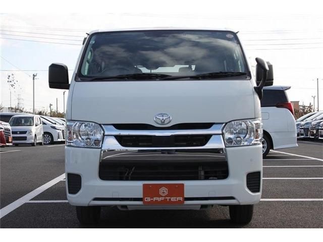 TOYOTA HIACE van 2WD 2022