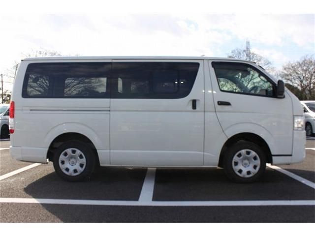 TOYOTA HIACE van 2WD 2022