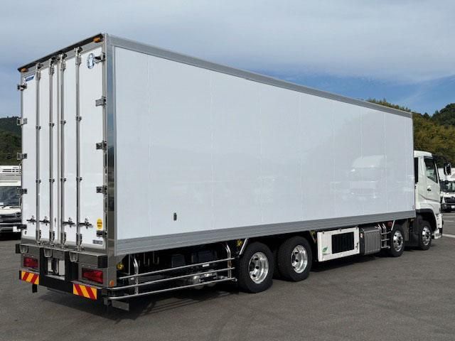 MITSUBISHI FUSOU SUPER GREAT 2025