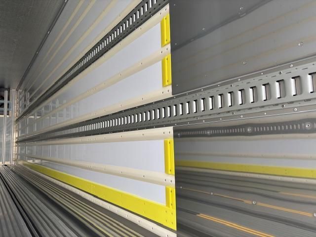 MITSUBISHI FUSOU SUPER GREAT 2025