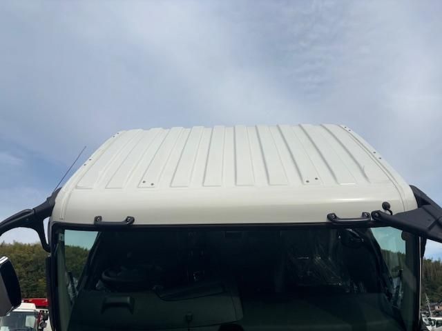 MITSUBISHI FUSOU SUPER GREAT 2025