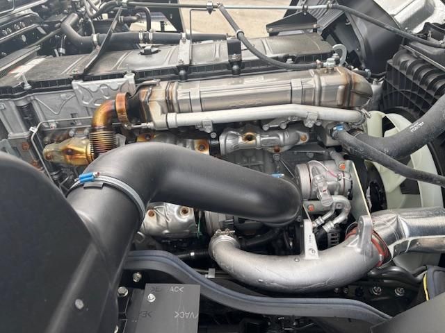 MITSUBISHI FUSOU SUPER GREAT 2025