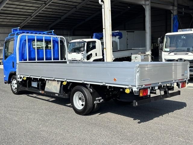 ISUZU ELF 2023