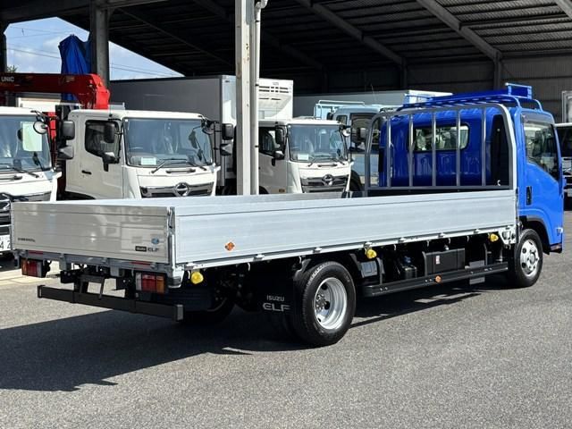 ISUZU ELF 2023