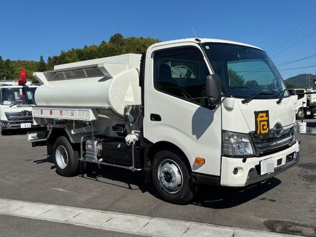 HINO DUTRO 2024