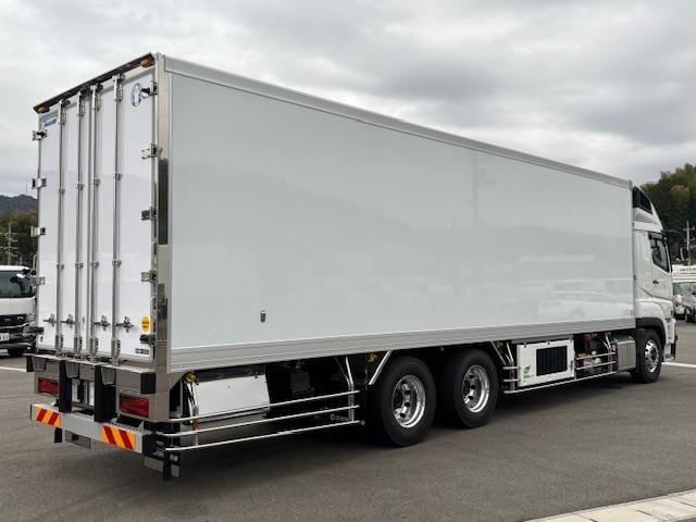 MITSUBISHI FUSOU SUPER GREAT 2025