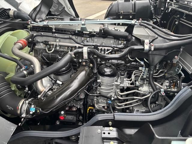 MITSUBISHI FUSOU SUPER GREAT 2025