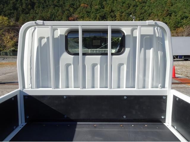 MITSUBISHI CANTER 2025