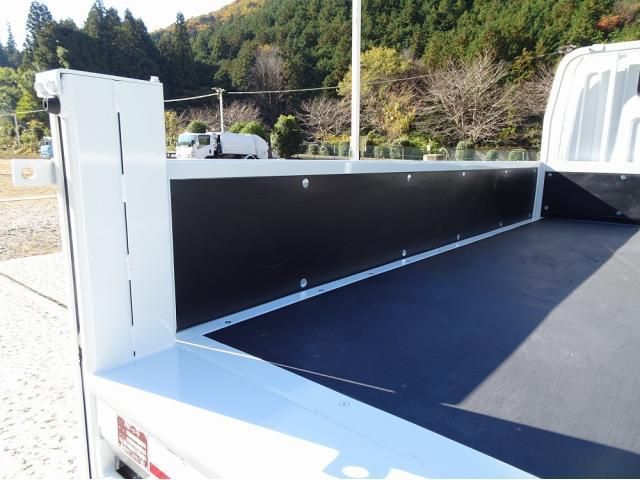 MITSUBISHI CANTER 2025