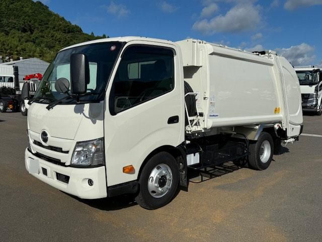 HINO DUTRO 2024