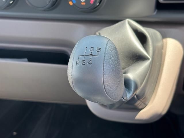 MITSUBISHI CANTER 2025