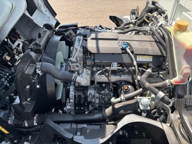 MITSUBISHI CANTER 2025