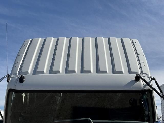 MITSUBISHI FUSOU FIGHTER 2024