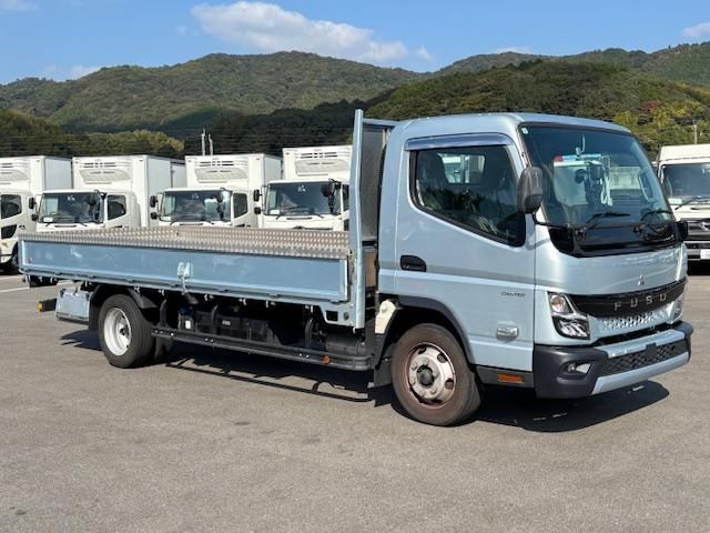 MITSUBISHI CANTER 2023