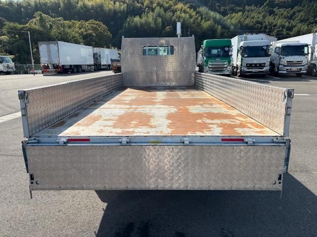 MITSUBISHI CANTER 2023