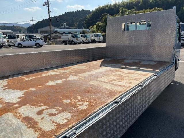 MITSUBISHI CANTER 2023