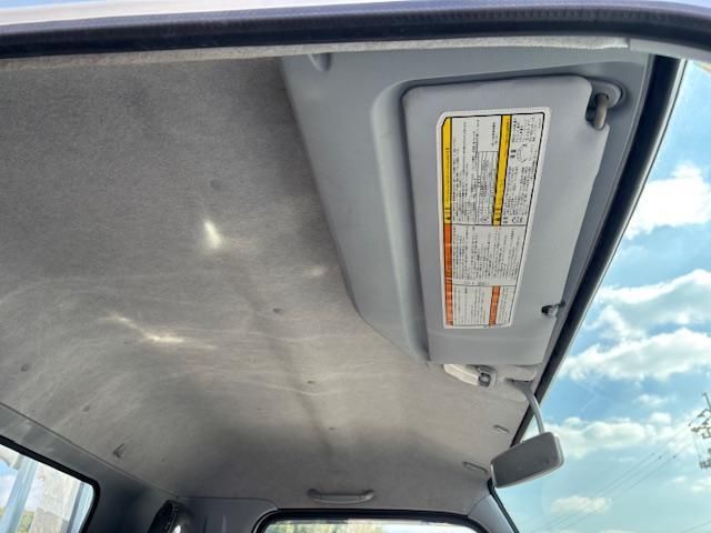 MITSUBISHI CANTER 2023