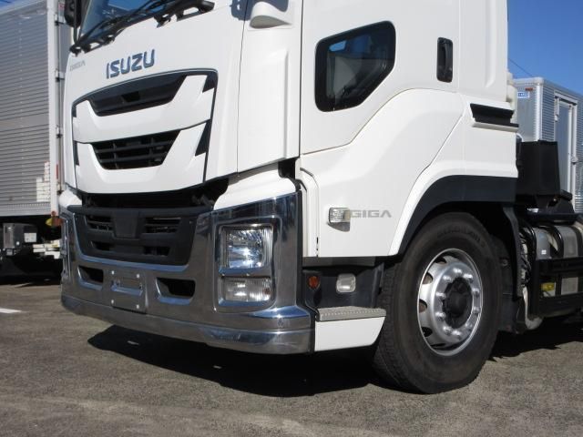 ISUZU GIGA 2018