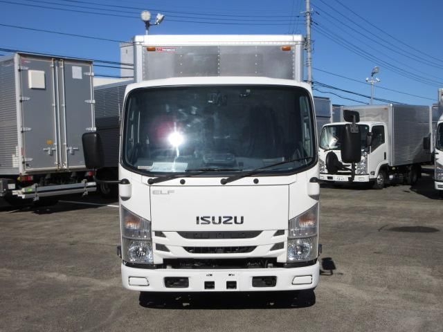 ISUZU ELF 2019