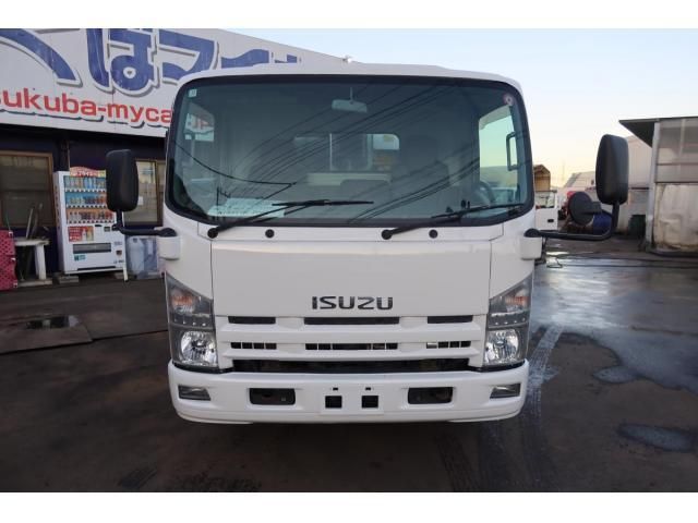 ISUZU ELF 2011