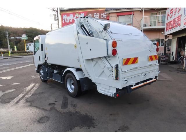 ISUZU ELF 2011