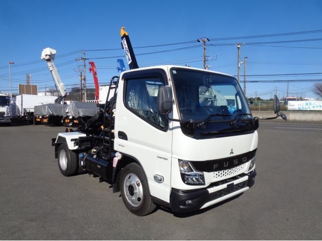 MITSUBISHI CANTER 2024